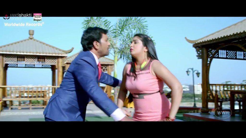 Bil Ke Peechhe Pad Gayila