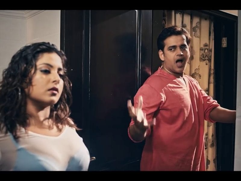 लगा ले तू अंग सजना | Suchita Chaurasia, Vivek Prajapati | Love Aur Rajneeti | Bhojpuri Video 2015